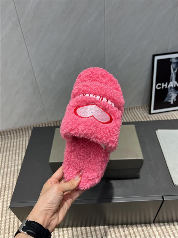 2025112818448614 210